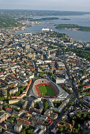 Bislett Stadion, aerial view - Arkitekturbog: Nye Bislett Stadion - C.F. Møller. Photo: Scanpix