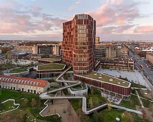 Maersk Tower har fått utmerkelsen «Sustainable Campus Excellence» - C.F. Møller. Photo: Adam Mørk