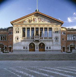 The new Aarhus Theatre - C.F. Møller. Photo: Julian Weyer