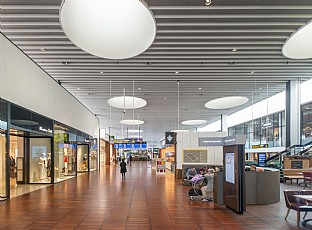  Köpenhamns flygplats, utbyggnad och inredning av Terminal 2. C.F. Møller. Photo: Julian Weyer