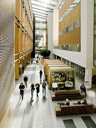 Akershus University Hospital in Oslo - Global målestokk for god helsearkitektur - C.F. Møller. Photo: Jørgen True