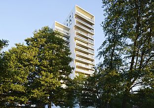 Arkitektene Ola Jonsson og Mårten Leringe får Betongprisen for Alviks Torn - C.F. Møller. Photo: Mikael Olsson