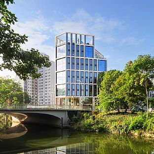 B-One, C.F. Møller Architects - Berlin Hyp-kontorer opnår DGNB Platin og Diamant for klimavenlig arkitektur i høj kvalitet - C.F. Møller. Photo: Franz Brück