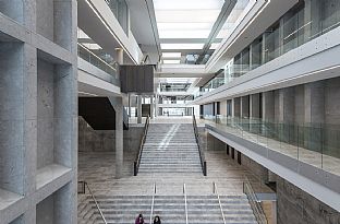 BESTSELLERS NEW OFFICES ON THE AARHUS WATERFRONT - C.F. Møller. Photo: Julian Weyer