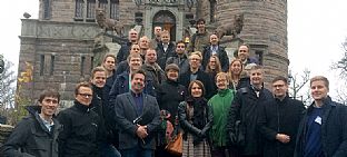 C.F. MØLLER FORSKER PÅ HØYHUS AV TRE - C.F. Møller