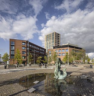 C.F. Møller Architects / Via University College Horsens - H.K.H. kronprinsesse Mary innvier Via University College Horsens - C.F. Møller. Photo: Adam Mørk