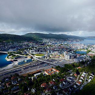 C.F. Møller Architects is behind the new multi-arena with hotel and conference centre, and the development plan for the Nygårdstangen urban area in Bergen, Norway. - Team lett av C.F. Møller Architects vinner tävling om stadsutveckling av Nygårdstangen med ny multiarena i Bergen - C.F. Møller. Photo: SORA IMAGES