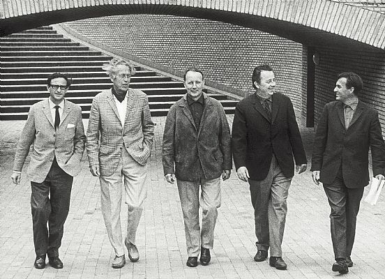 David Birnbaum, C.F. Møller, Poul Zacho Rath, Jørn Bisgaard og Henning Jensen. The five new partners on their way through the beautiful underpass at the State and University Library in Aarhus. - History - C.F. Møller