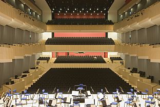 Symfonisk Sal set fra scenen - Udvidelsen af Musikhuset indvies - C.F. Møller. Photo: Julian Weyer