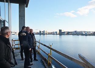 Taklagsfest på Norra Hamnpromenaden i Nørresundby - C.F. Møller. Photo: C.F. Møller