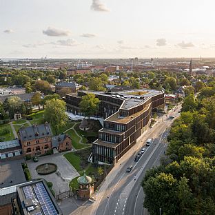 The ambitions for Carlsbergs new central office were to bring together several of the companys departments in a new, dynamic office building. - C.F. Møller Architects wins international recognition for sustainable building - C.F. Møller. Photo: Adam Mørk