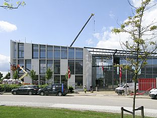 Topping-out ceremony at Herningsholm Vocational College - C.F. Møller. Photo: C.F. Møller