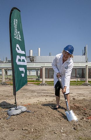 Vendela Martinac C.F. Møller Architects - The first shovel of soil was turned for Uppsala Business Parks new innovative lab environments – Research Hub - C.F. Møller. Photo: C.F. Møller Architects / Mårten Lindquist