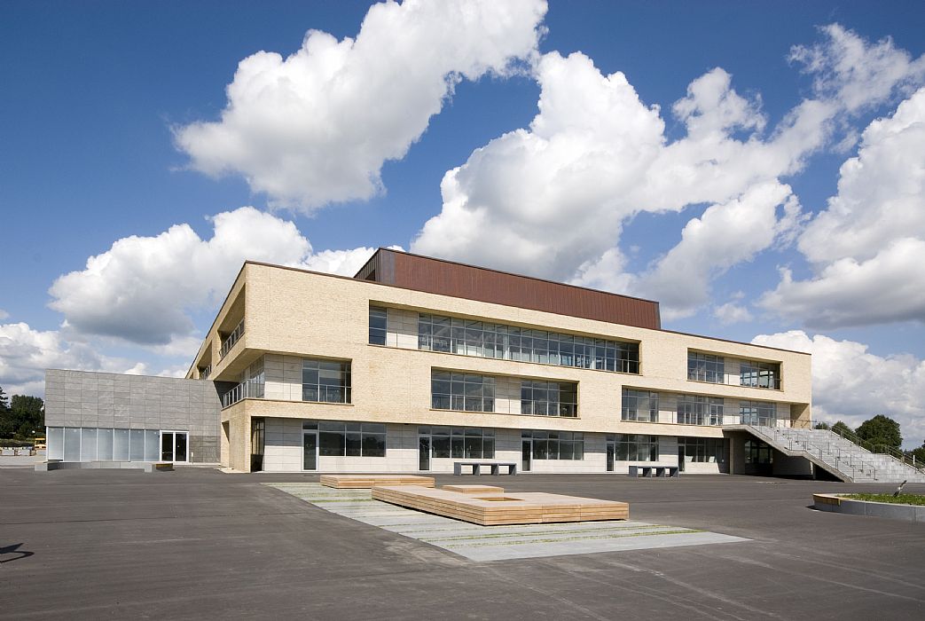 A P Moller Skolen Indviet C F Moller