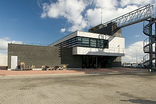  Aarhus hamn, marinbyggnad. C.F. Møller. Photo: Julian Weyer