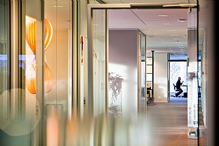  Astellas Pharma - workplace design. C.F. Møller. Photo: Kontraframe