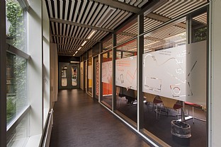  Danmarks Radio, Aarhus - inredning. C.F. Møller. Photo: Poul Nyholm