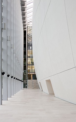  Darwin Centre phase II. C.F. Møller. Photo: Torben Eskerod