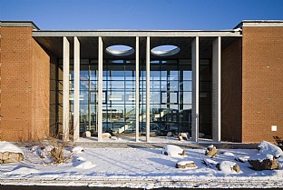  Forscherpark, Skejby. C.F. Møller. Photo: Julian Weyer