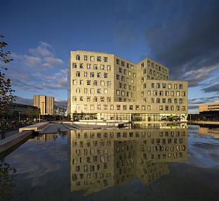  Metropolen Bürobau. C.F. Møller. Photo: Adam Mørk