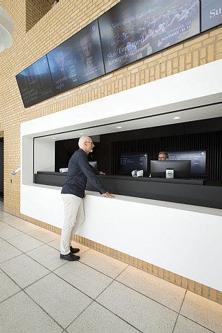  Musikhuset Aarhus, booking office. C.F. Møller. Photo: Julian Weyer