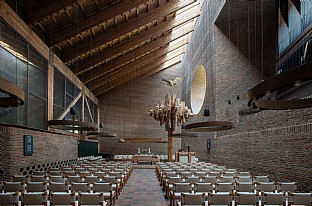  Ravnsbjergkirken. C.F. Møller. Photo: Julian Weyer