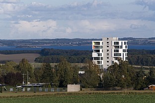  Siloetten, bostäder i Løgten. C.F. Møller. Photo: Julian Weyer