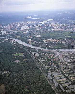  TGS - teknologicenter, Berlin. C.F. Møller